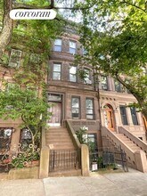 312 W 98th St in New York, NY - Foto de edificio - Building Photo