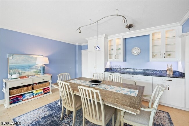 property at 1977 Gulf Shore Blvd N