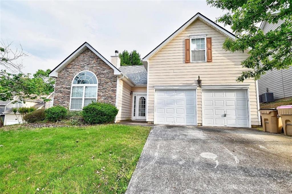1290 Wondering Way in Suwanee, GA - Building Photo