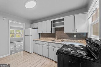 147 Burnside St, Unit 1 in Jonesboro, GA - Building Photo - Building Photo