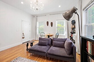 249 Roxbury St, Unit 1 in Boston, MA - Building Photo - Building Photo