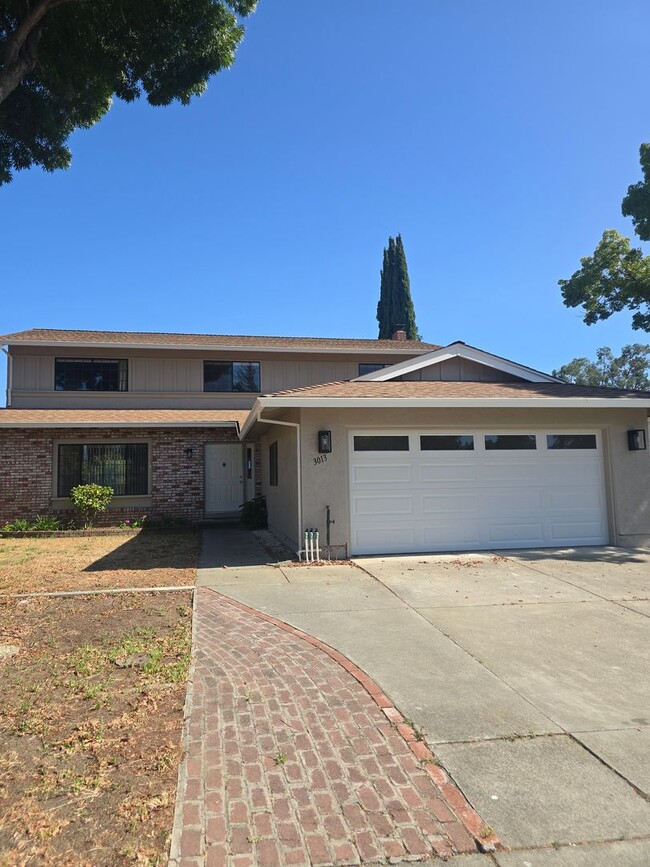 property at 3013 Miller Dr