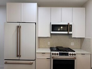 100 Lincoln St in Boston, MA - Building Photo - Building Photo