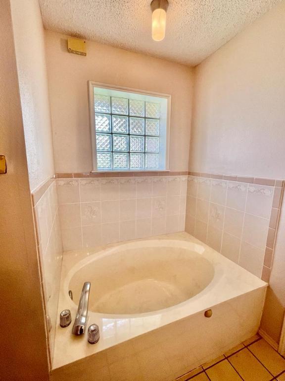 2807 Montgomery Dr in Pharr, TX - Building Photo - Building Photo