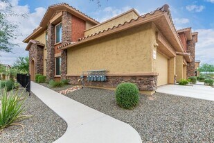 2425 W Bronco Butte Trl in Phoenix, AZ - Building Photo