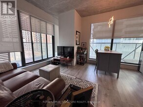 161 Roehampton Ave in Toronto, ON - Building Photo - Building Photo