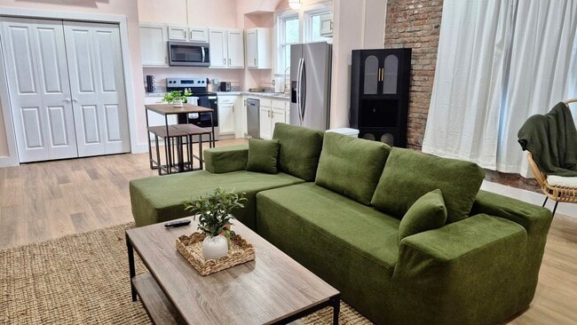 716 Broadway St, Unit 201