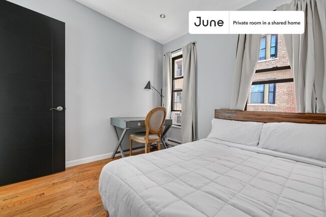 Private bedroom in 4 bed/1.5 bath Home in New York, NY - Building Photo - Building Photo
