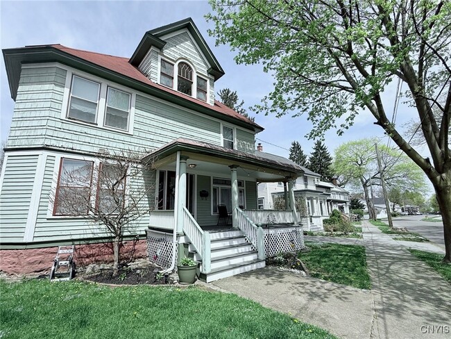 property at 10 Jewett Ave