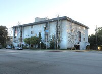 5000 Laurel Canyon Blvd in Valley Village, CA - Foto de edificio - Building Photo