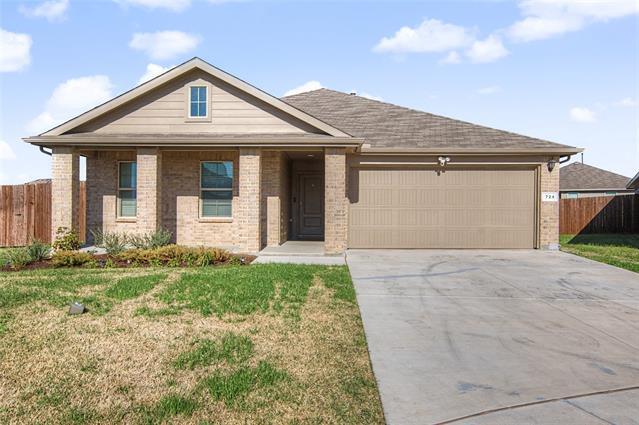 724 Basteen Ln in Justin, TX - Building Photo