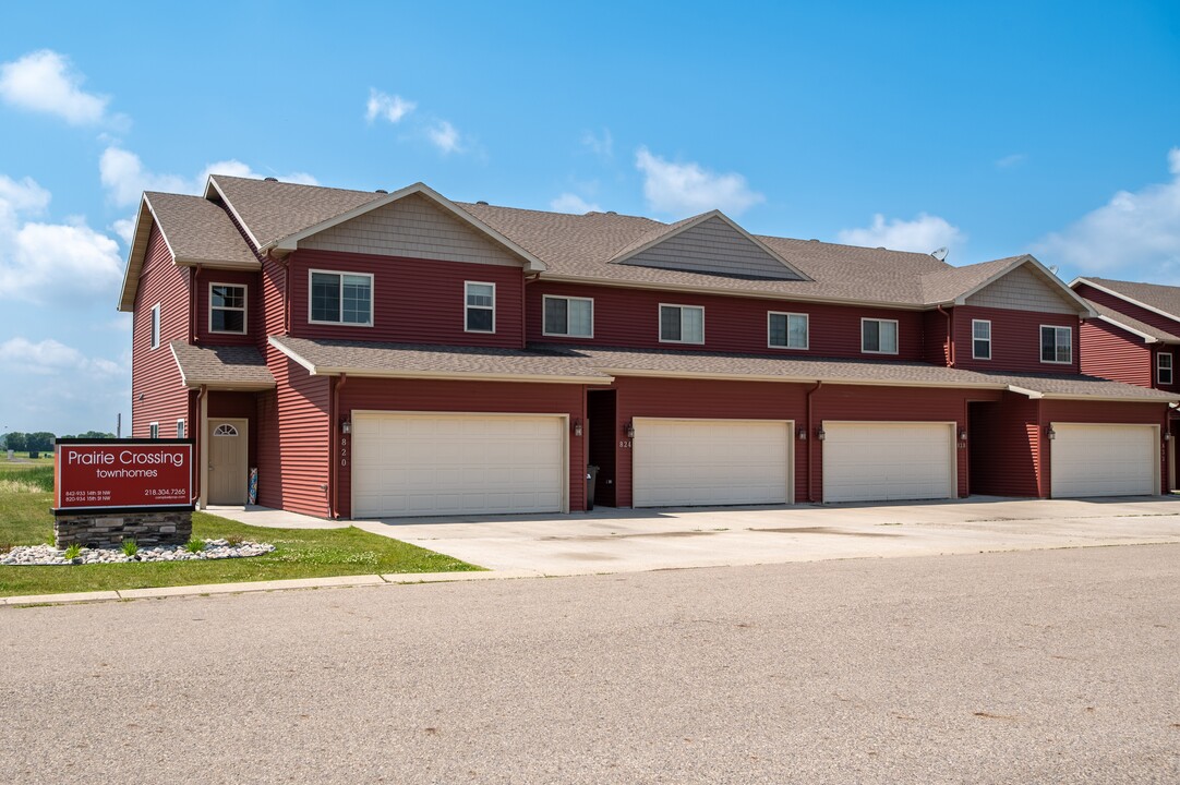 Prairie Crossing Townhomes in Dilworth, MN - Building Photo