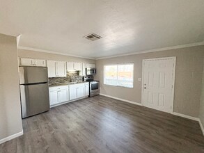 1110 E Highland Ave in Phoenix, AZ - Foto de edificio - Building Photo