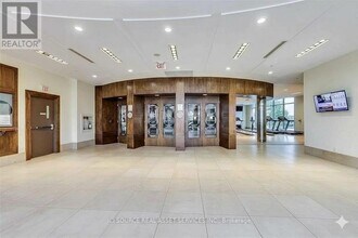 3880 Duke of York Blvd in Mississauga, ON - Building Photo - Building Photo