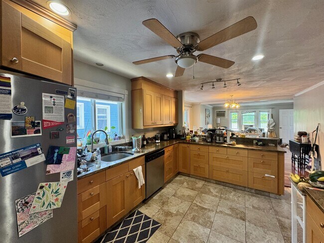 19 Gordon St, Unit 2