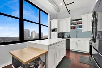 1516 S Wabash Ave, Unit 1102 in Chicago, IL - Foto de edificio - Building Photo