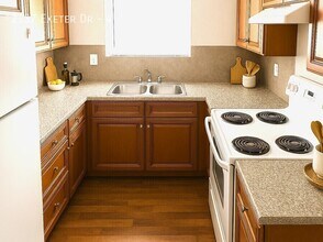 2137 Exeter Dr in Las Vegas, NV - Building Photo - Building Photo