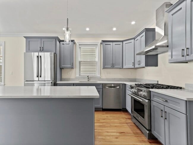 76 Horace St, Unit #1 in Boston, MA - Building Photo - Building Photo