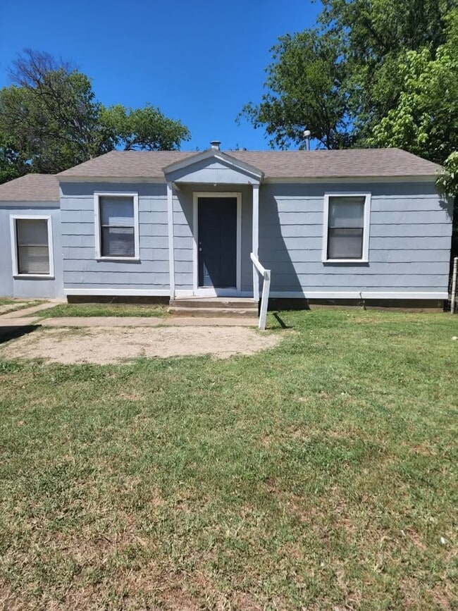 property at 1213 E Shaw St