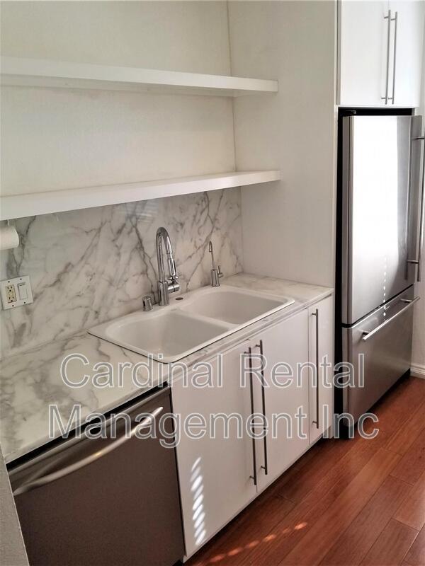 property at 156 S Oak Knoll Ave