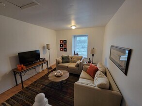 445 S Harvey St, Unit 20B in Plymouth, MI - Building Photo - Building Photo