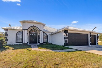 3454 Crystal Springs Rd in Zephyrhills, FL - Building Photo - Building Photo