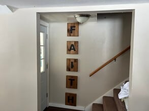 92 Perfield Rd in Hastings, NY - Building Photo - Building Photo