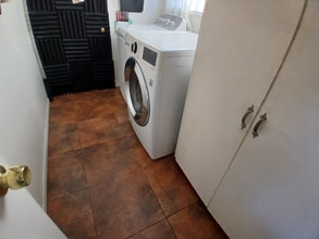 8900 Swinton Ave in Los Angeles, CA - Building Photo - Building Photo