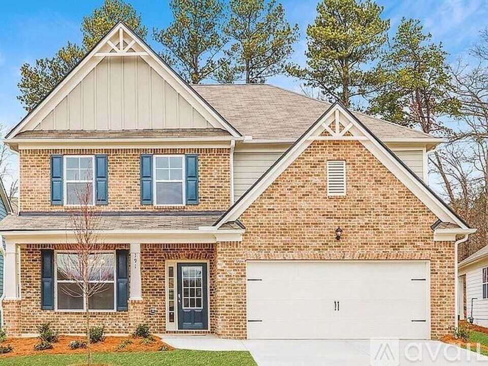 201 Valimar Dr in Braselton, GA - Building Photo