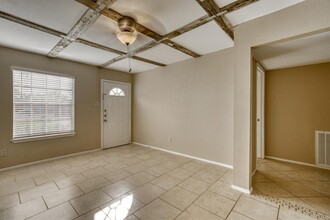 1606 Leona Dr in College Station, TX - Building Photo - Building Photo