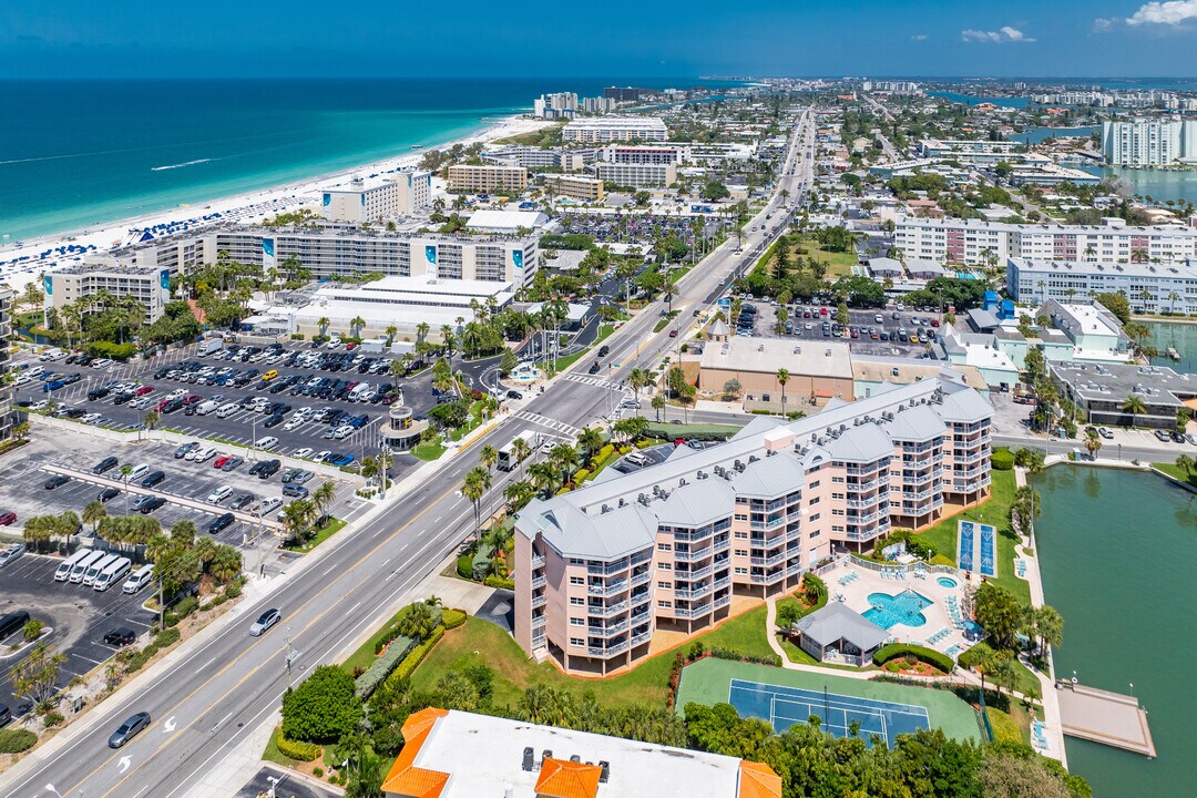 Sunrise Resort in St Pete Beach, FL - Building Photo