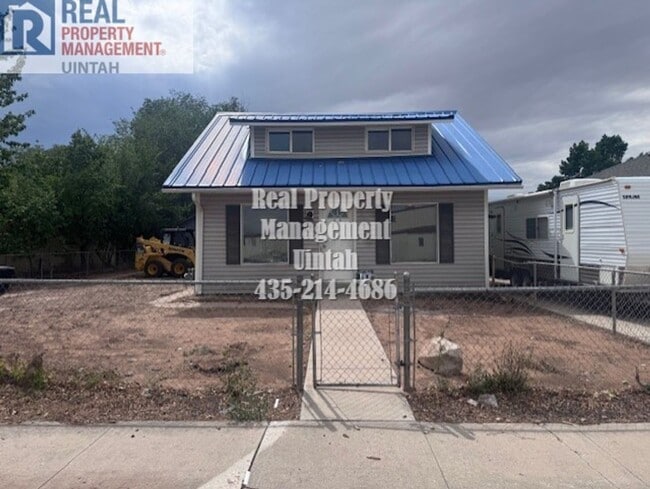 245 N 100 E in Roosevelt, UT - Building Photo - Building Photo