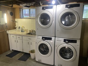 79 Glenwood Rd, Unit #2 in Somerville, MA - Foto de edificio - Building Photo