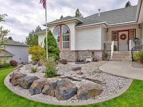5711 N Hermosa Ct, Unit Bedroom in Spokane Valley, WA - Building Photo - Building Photo