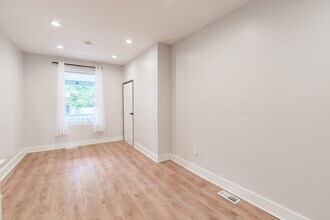 5111 Willows Ave in Philadelphia, PA - Building Photo - Building Photo
