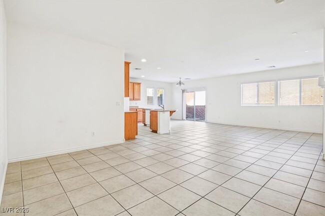 1112 Tropic Wind Ave, Unit 3 in North Las Vegas, NV - Building Photo - Building Photo