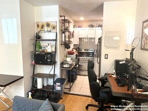 84 W Concord St, Unit 1 in Boston, MA - Foto de edificio - Building Photo