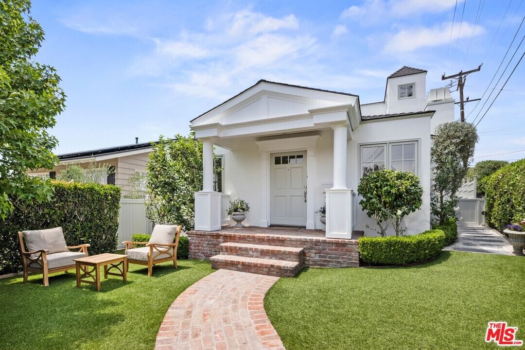 541 Homer St in Manhattan Beach, CA - Building Photo