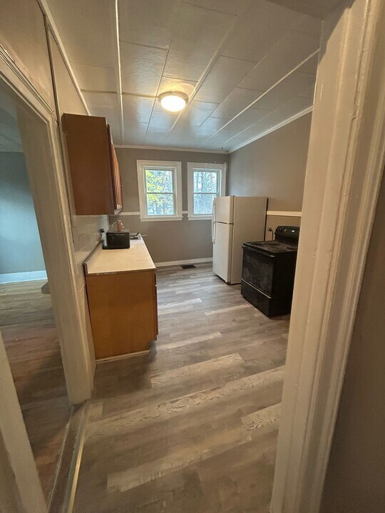 6 Clachan Pl in Rumford, ME - Building Photo