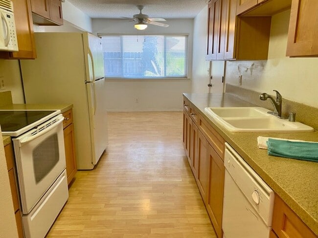 3385 Claremont Ave in Clovis, CA - Building Photo - Building Photo