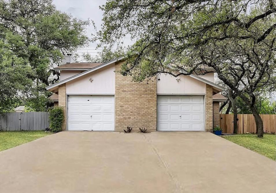 9026 Sawtooth Ln in Austin, TX - Building Photo