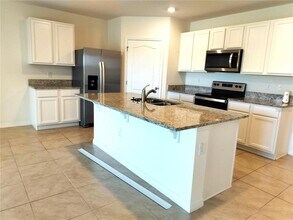 405 Noble Ave in Davenport, FL - Building Photo - Building Photo