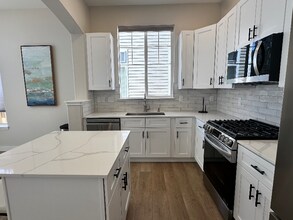 10592 Pearlwood Cir in Highlands Ranch, CO - Foto de edificio - Building Photo