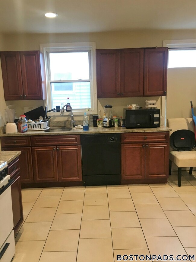 24 Everett St in Boston, MA - Foto de edificio - Building Photo