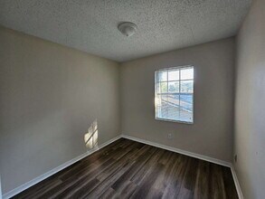 3689 E Olive Rd in Pensacola, FL - Foto de edificio - Building Photo