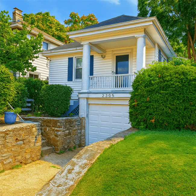 property at 2305 Glenside Ave