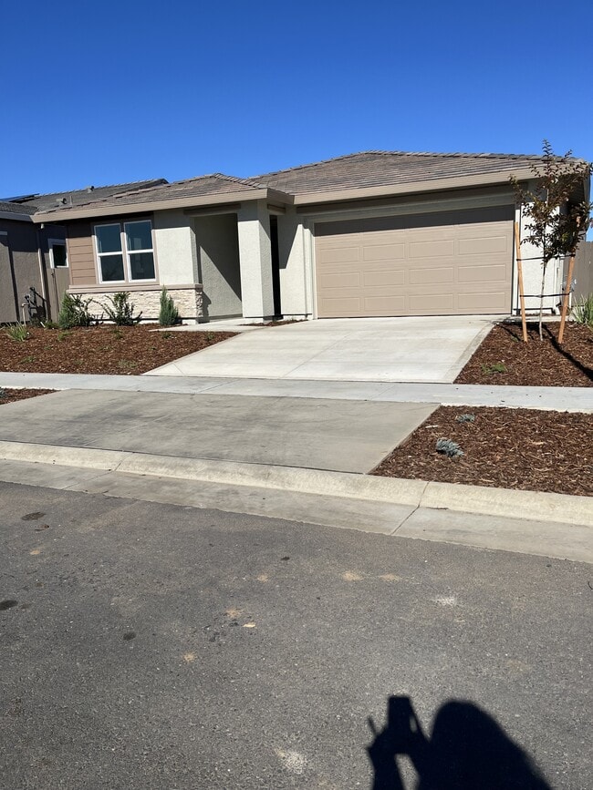 1765 Lockwood Dr in Plumas Lake, CA - Building Photo - Building Photo