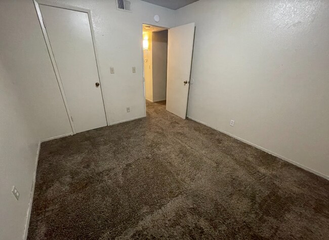 3112 Denver Ave, Unit 8 photo'