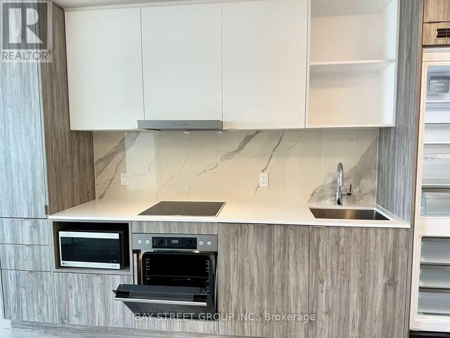 138 Downes St in Toronto, ON - Building Photo - Building Photo