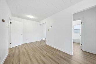 Retallack Apartments in Regina, SK - Building Photo - Building Photo